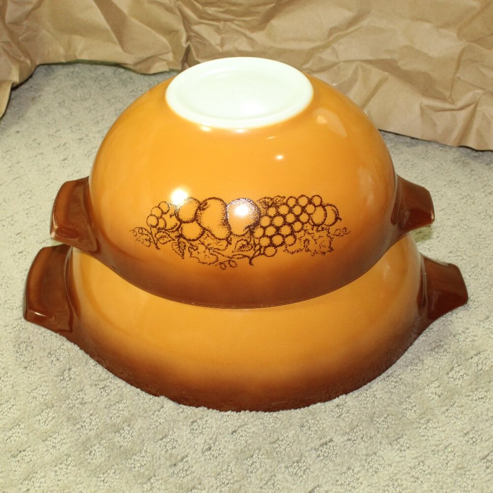 Vintage Pyrex Old Orchard Cinderella Bowls Set Of 2 (443, 444) EUC!